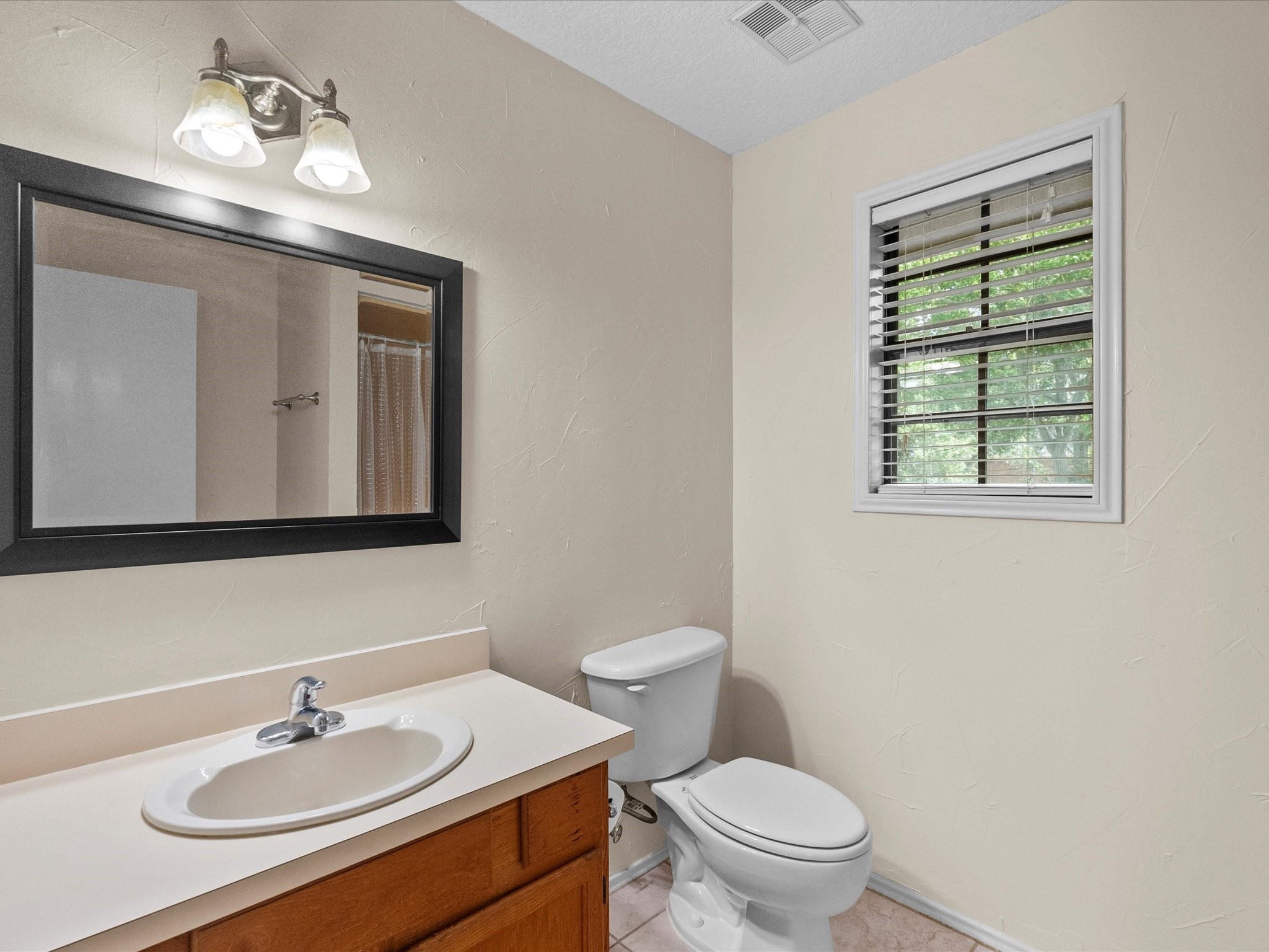 1003 Middlecreek Street , Friendswood, TX, 77546 | 98323334 | Realty Texas LLC