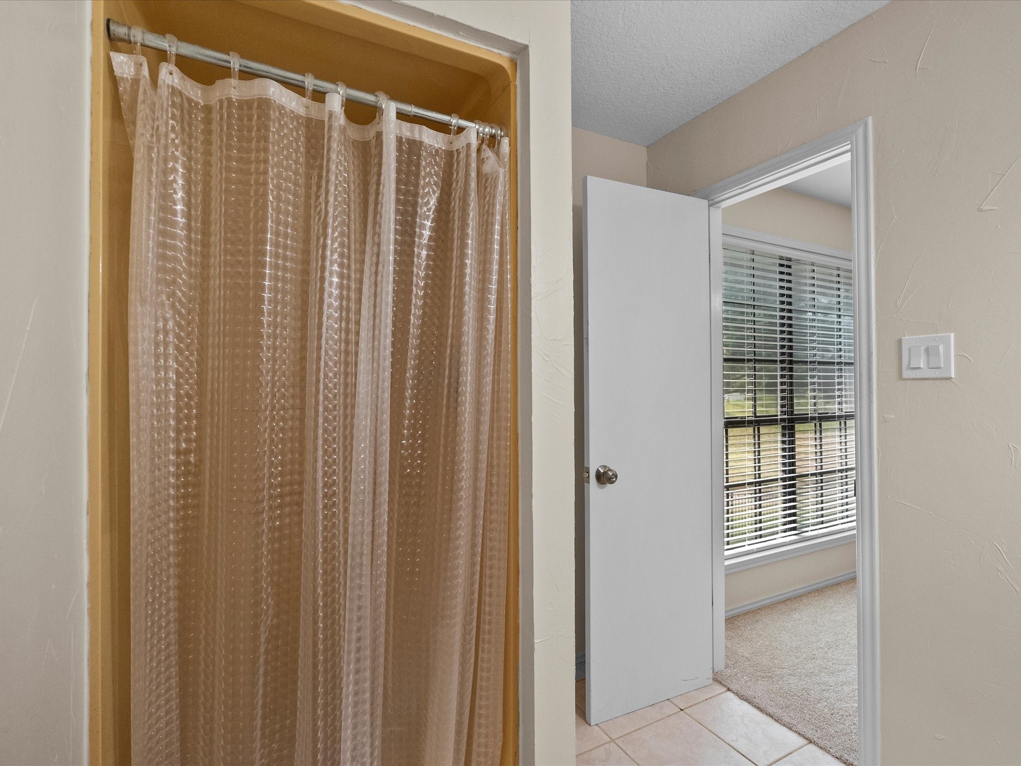 1003 Middlecreek Street , Friendswood, TX, 77546 | 98323334 | Realty Texas LLC