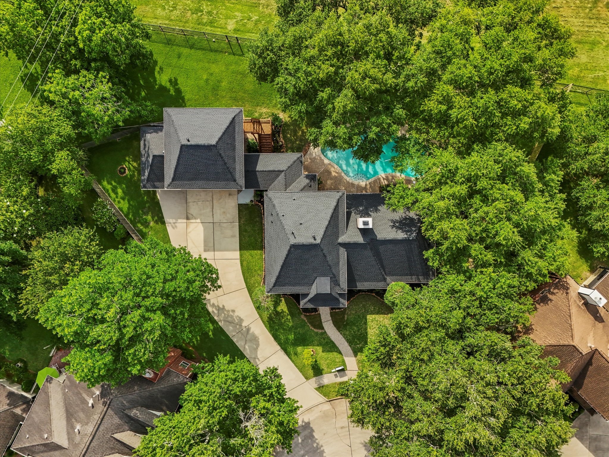 1003 Middlecreek Street , Friendswood, TX, 77546 | 98323334 | Realty Texas LLC
