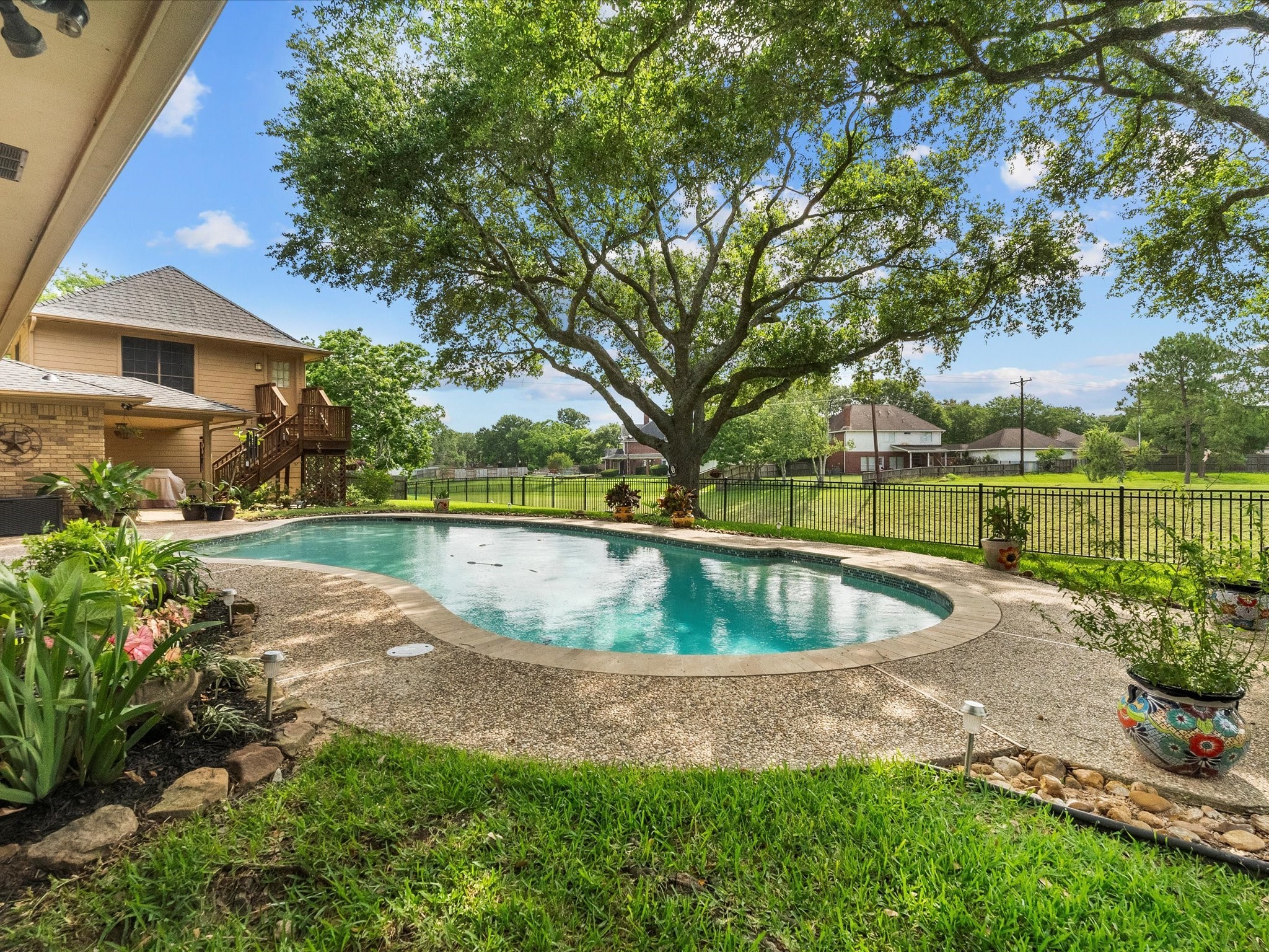 1003 Middlecreek Street , Friendswood, TX, 77546 | 98323334 | Realty Texas LLC