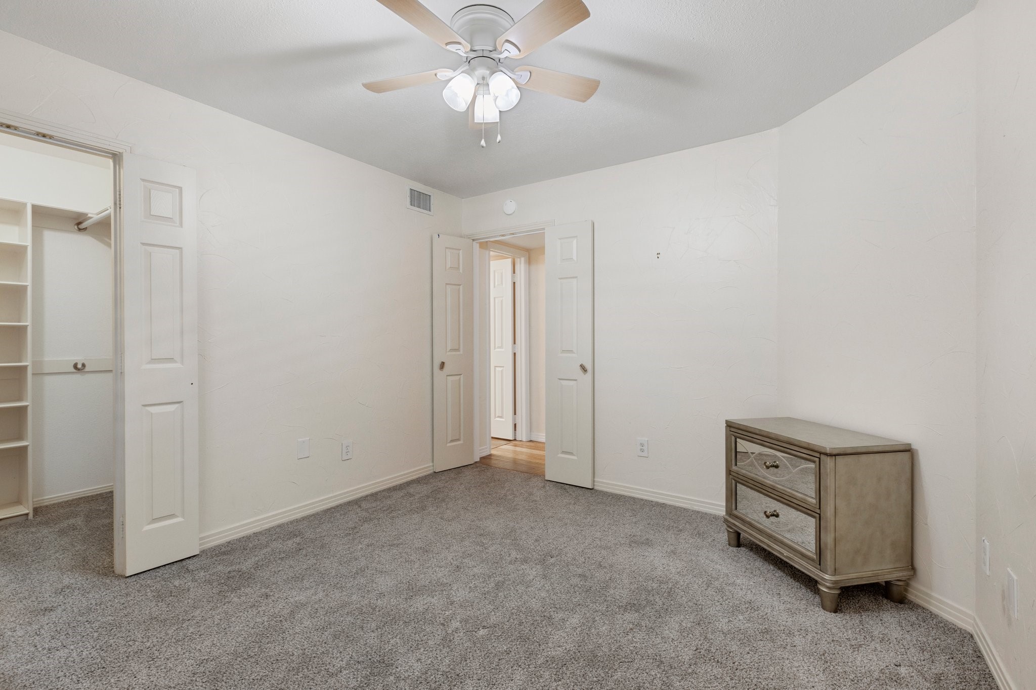 18333 ROEHAMPTON Drive 714 , Dallas, TX, 75252 | 20935561 | Realty Texas LLC