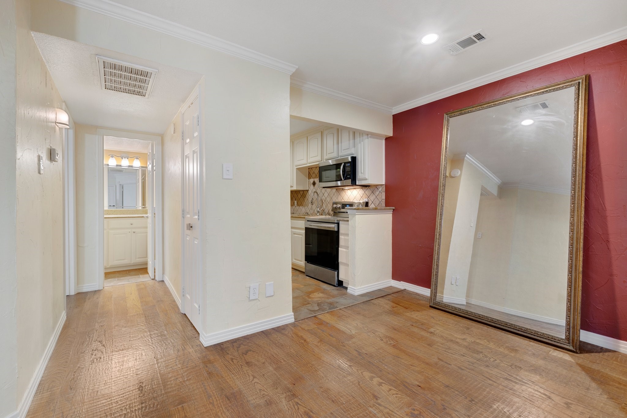 18333 ROEHAMPTON Drive 714 , Dallas, TX, 75252 | 20935561 | Realty Texas LLC