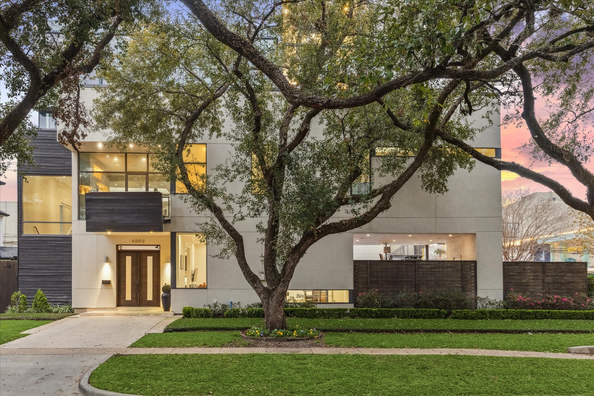 4002 Chatham Lane , Houston, TX, 77027 | 806614 | Realty Texas LLC