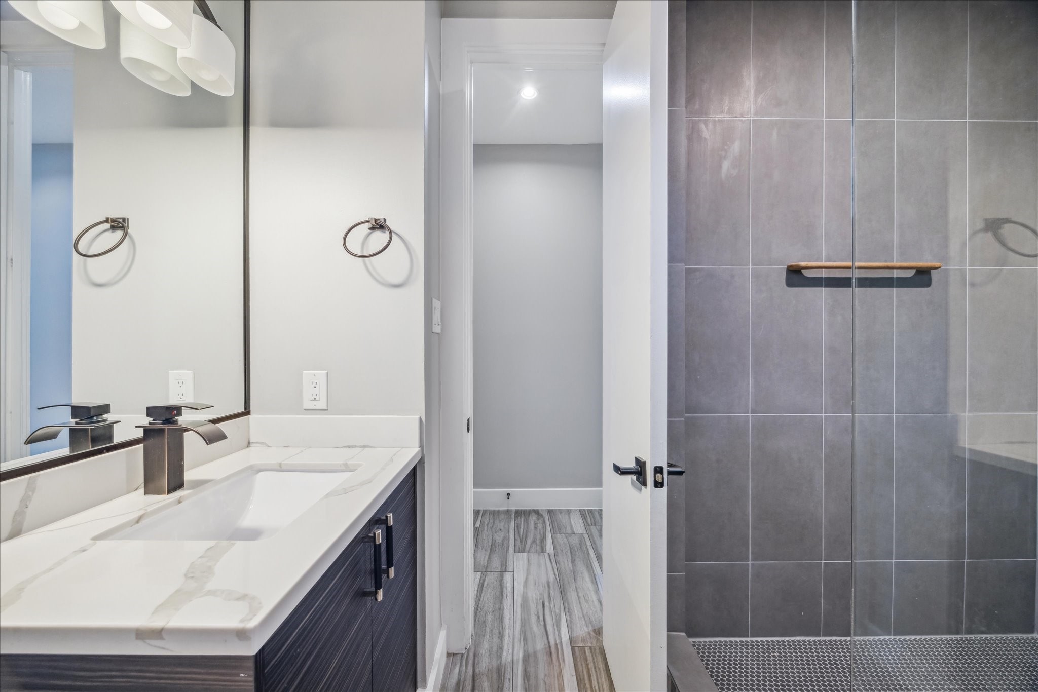 4002 Chatham Lane , Houston, TX, 77027 | 806614 | Realty Texas LLC