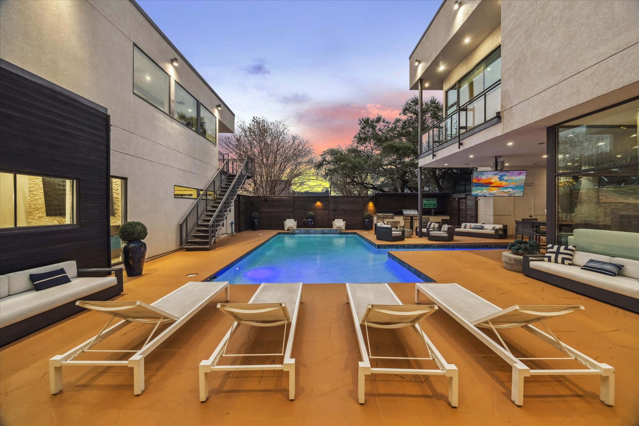 4002 Chatham Lane , Houston, TX, 77027 | 806614 | Realty Texas LLC