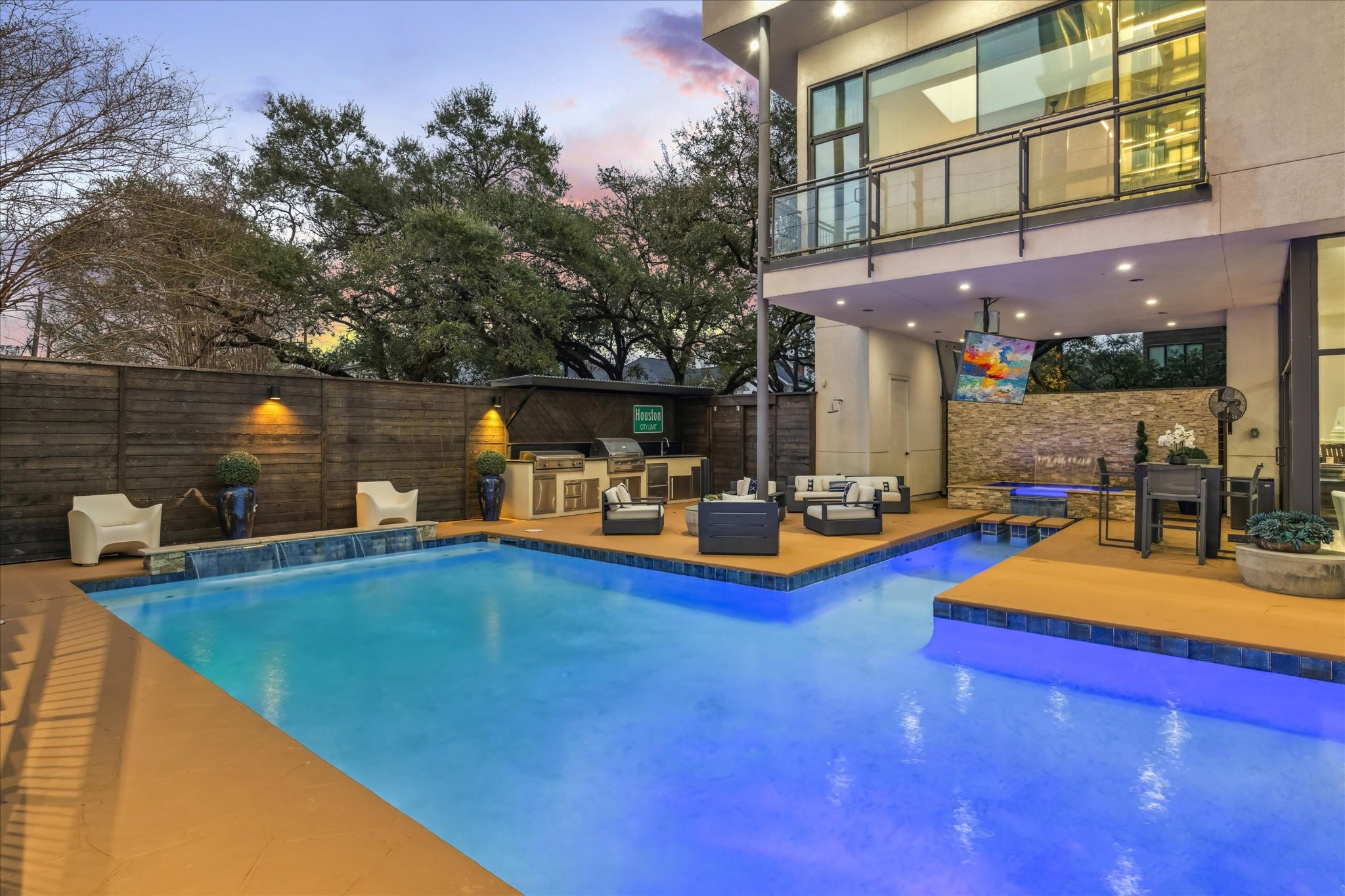 4002 Chatham Lane , Houston, TX, 77027 | 806614 | Realty Texas LLC