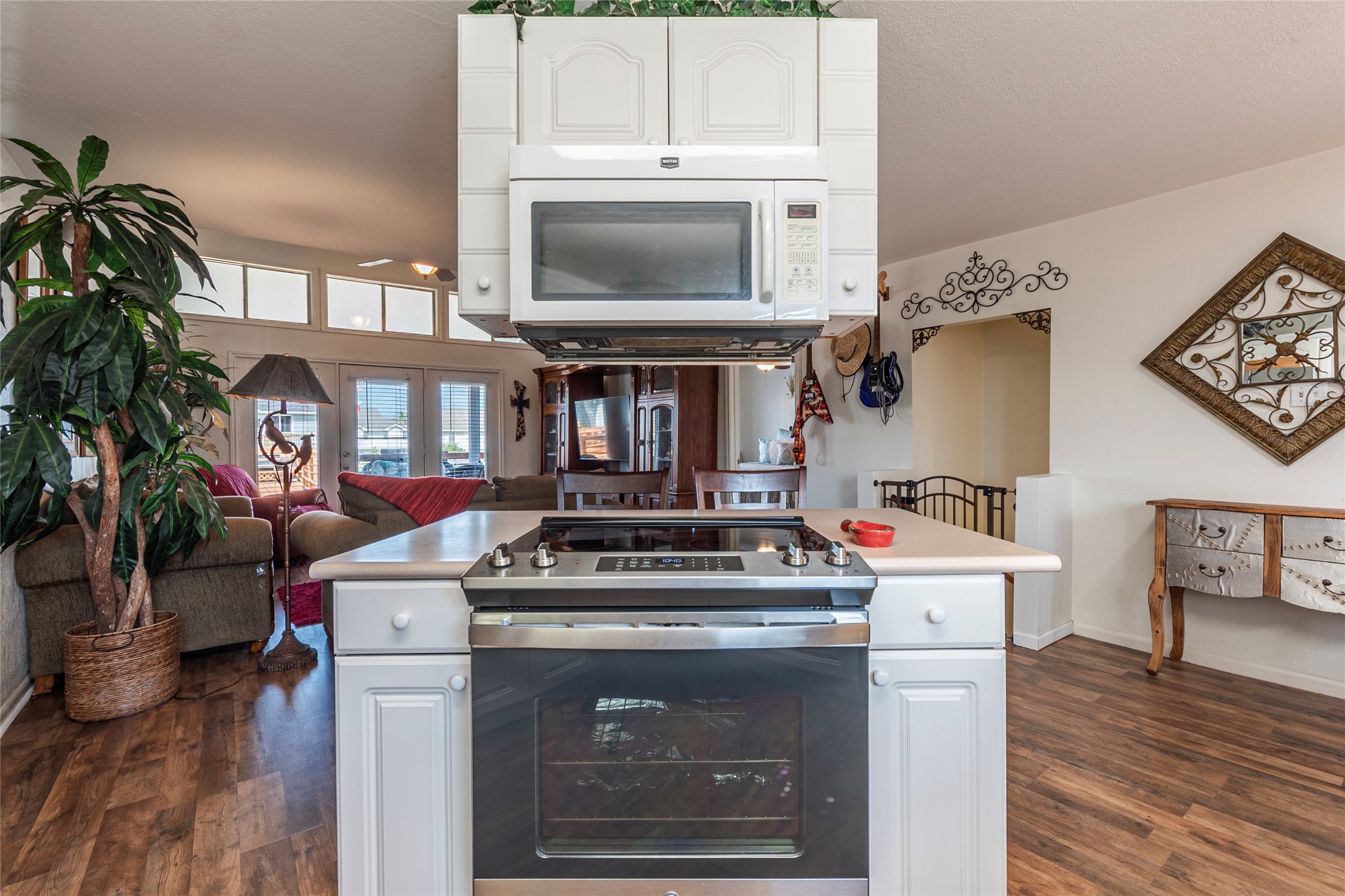3 N Pelican Street , La Marque, TX, 77568 | 98174823 | Realty Texas LLC