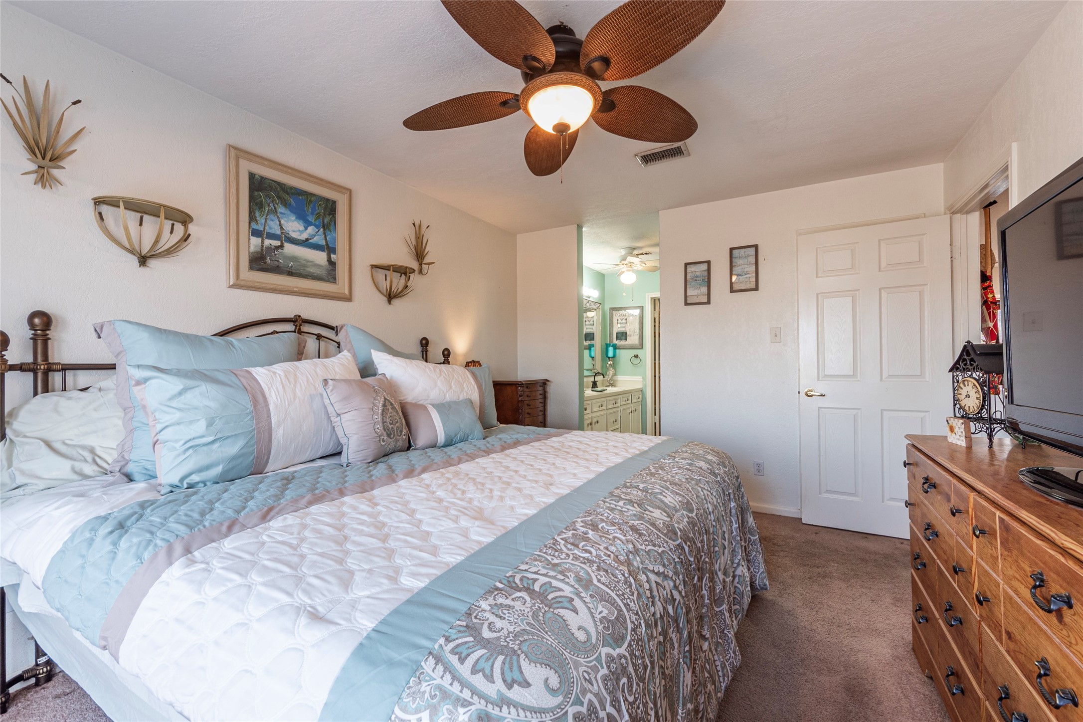 3 N Pelican Street , La Marque, TX, 77568 | 98174823 | Realty Texas LLC