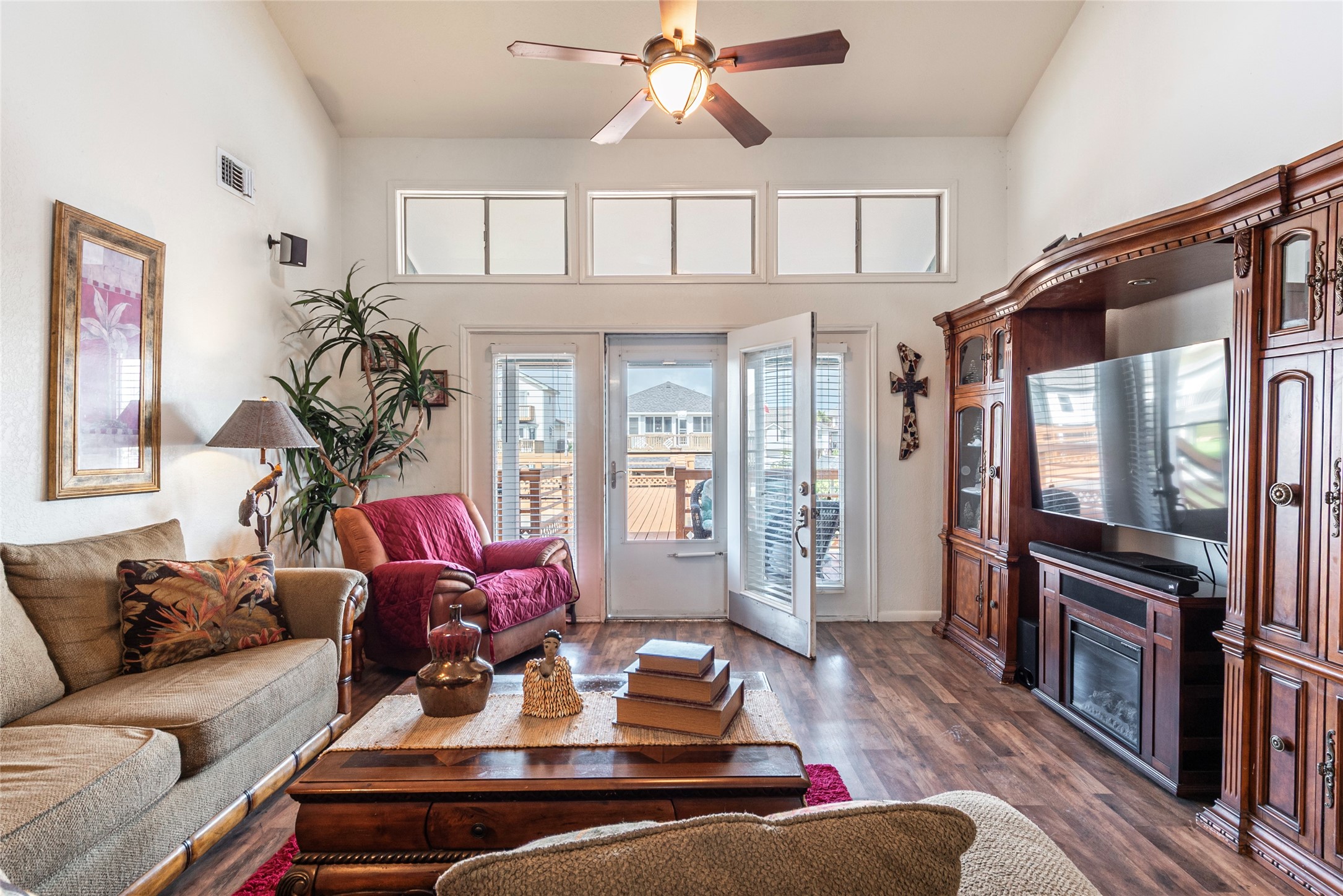 3 N Pelican Street , La Marque, TX, 77568 | 98174823 | Realty Texas LLC