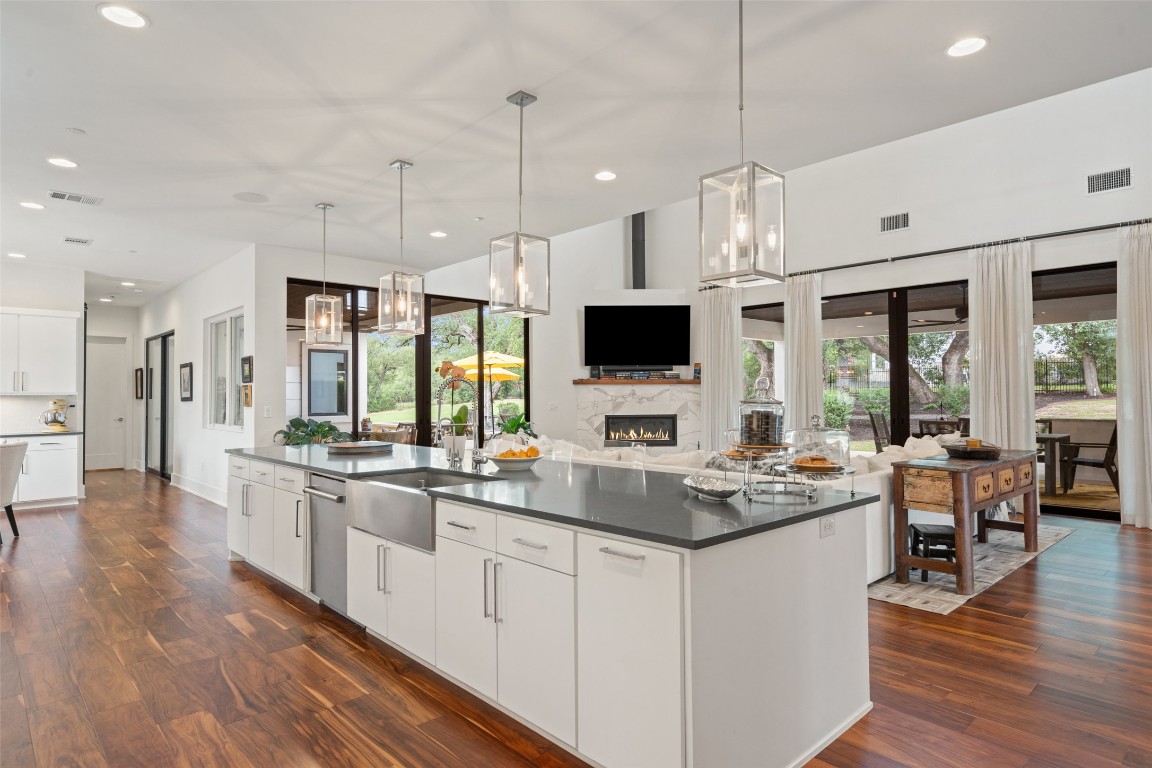 908 Cypress Grove Drive , Austin, TX, 78732 | 1708830 | Realty Texas LLC