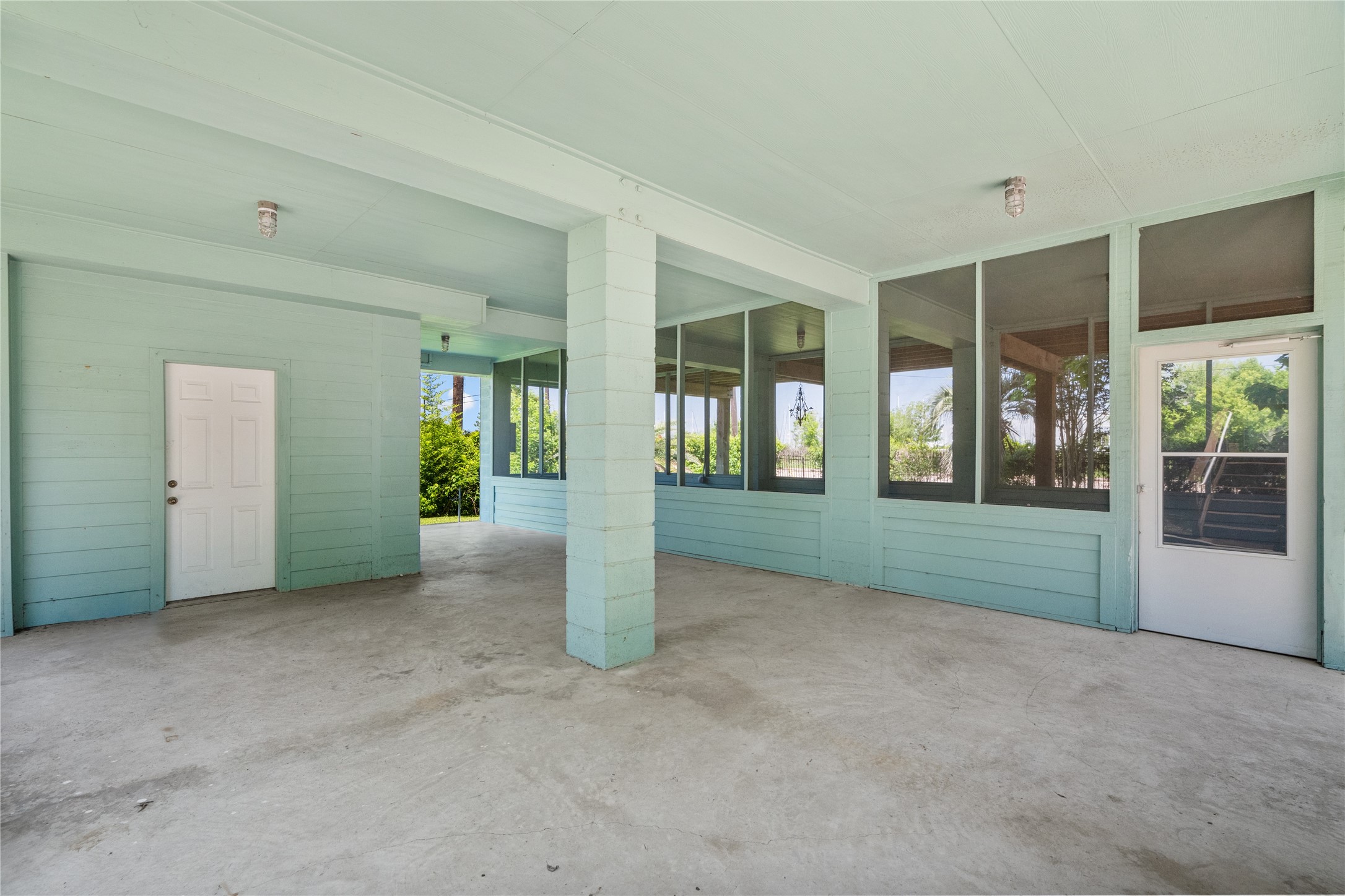 180 Grove Road , Kemah, TX, 77565 | 22042040 | Realty Texas LLC