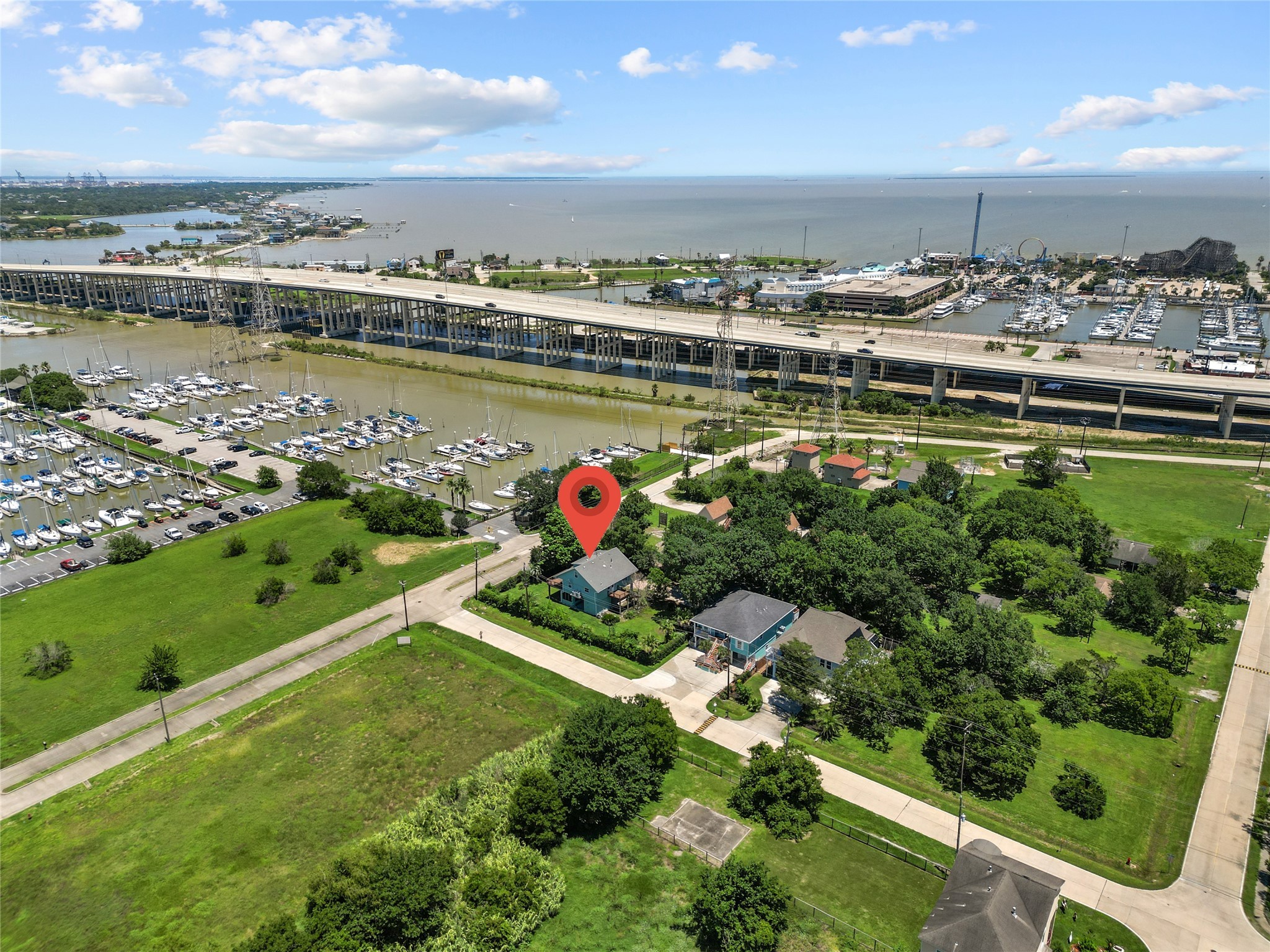 180 Grove Road , Kemah, TX, 77565 | 22042040 | Realty Texas LLC