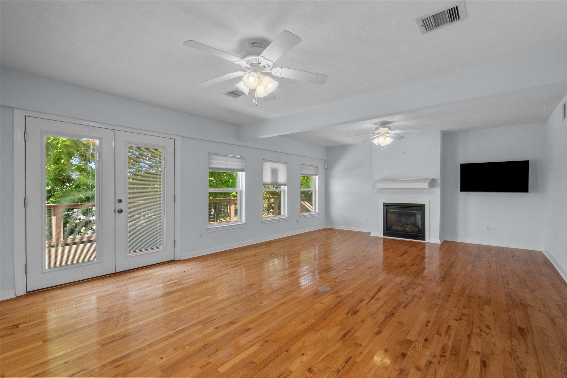 180 Grove Road , Kemah, TX, 77565 | 22042040 | Realty Texas LLC