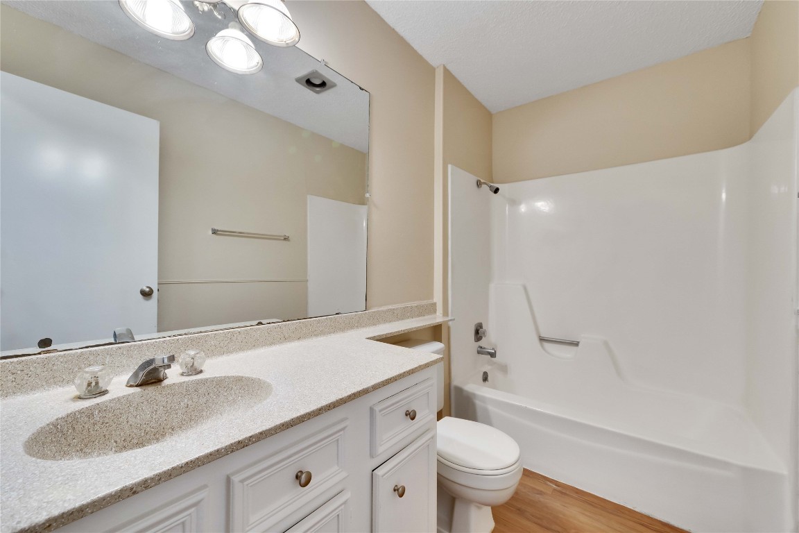12101 Sage Hen Circle , Austin, TX, 78727 | 3780652 | Realty Texas LLC