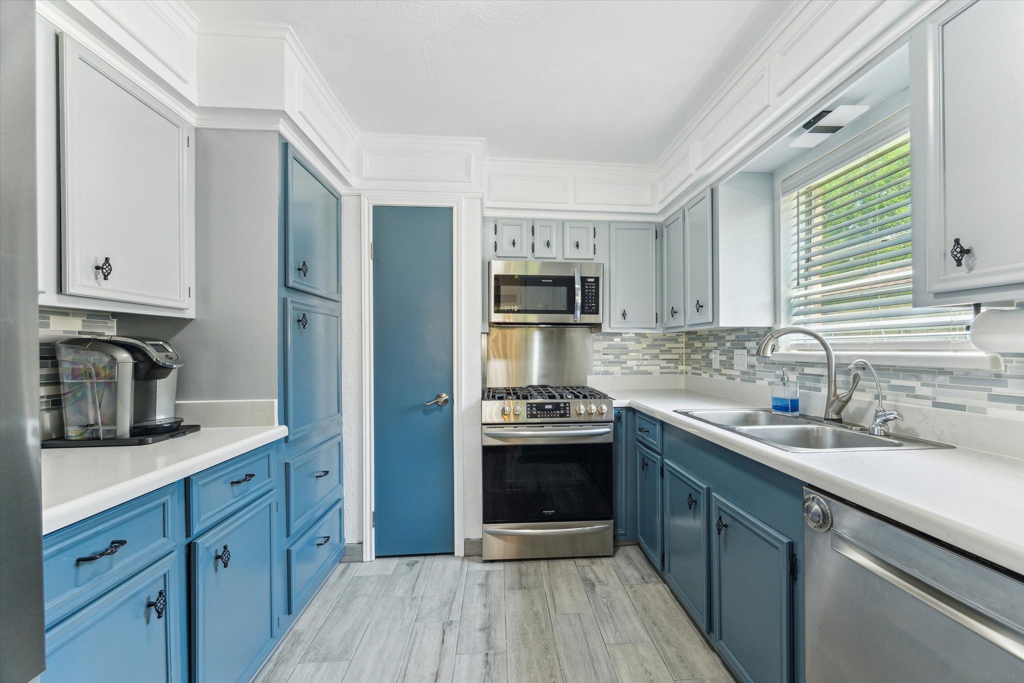 1926 Meadow Creek Drive , Pearland, TX, 77581 | 23363948 | Realty Texas LLC