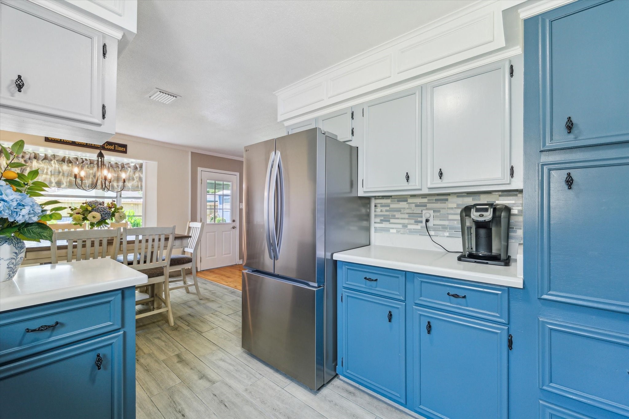 1926 Meadow Creek Drive , Pearland, TX, 77581 | 23363948 | Realty Texas LLC