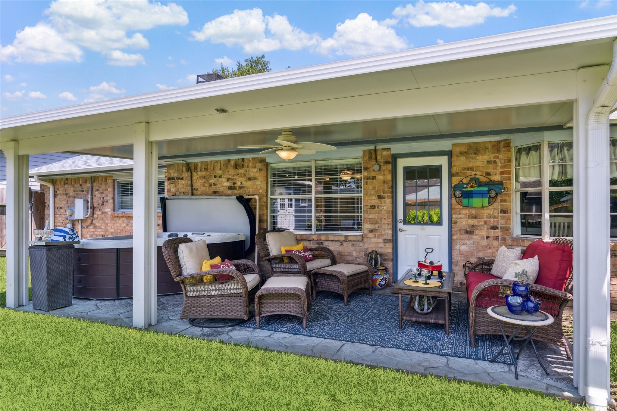 1926 Meadow Creek Drive , Pearland, TX, 77581 | 23363948 | Realty Texas LLC