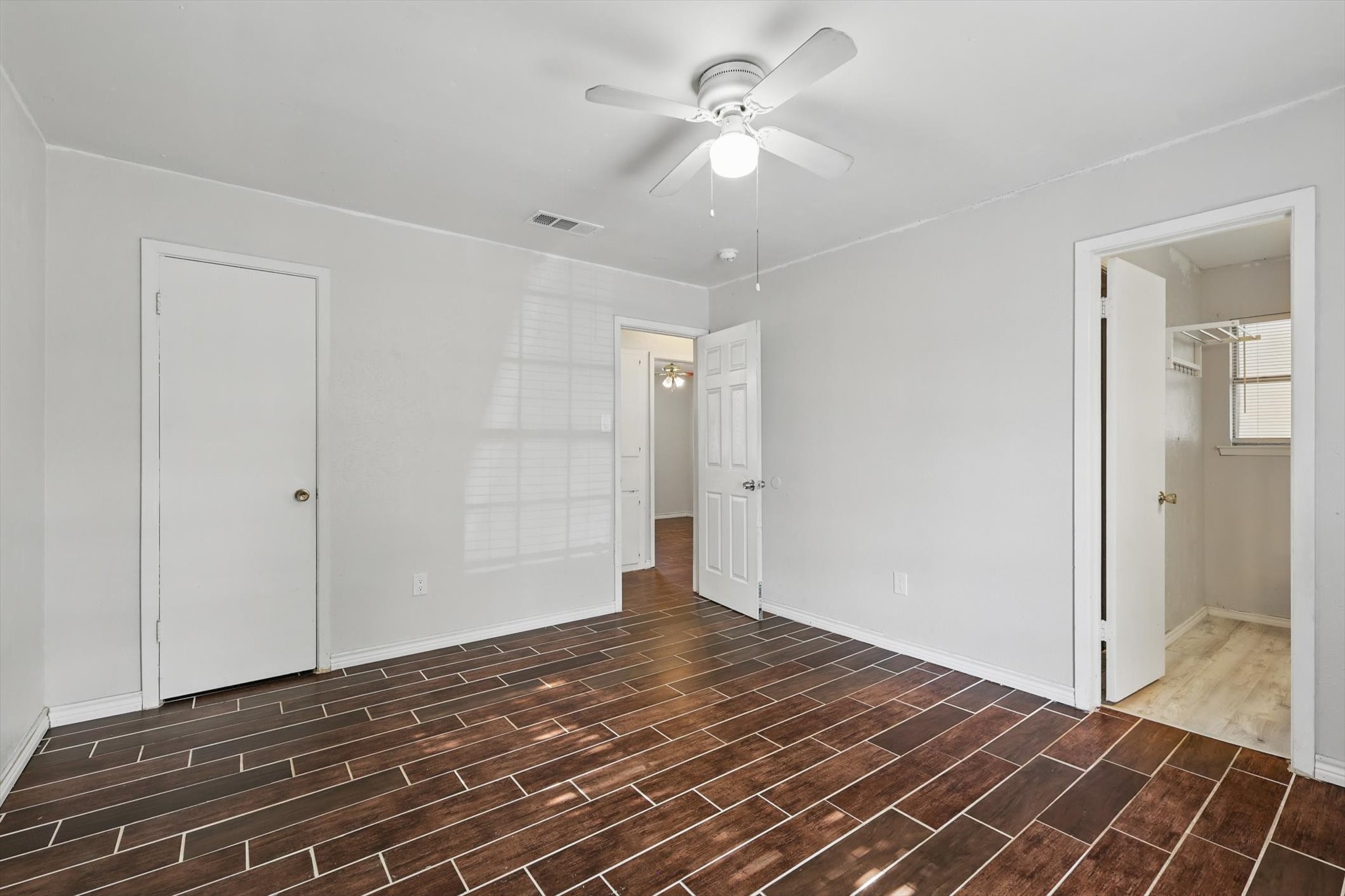 6529 Wooddale Drive , Watauga, TX, 76148 | 20935815 | Realty Texas LLC