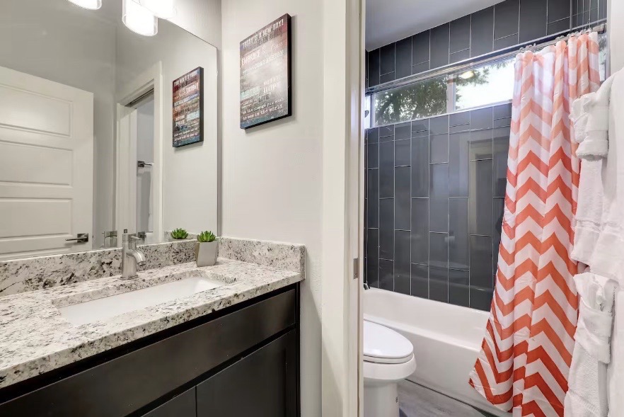2709 E 2nd Street A , Austin, TX, 78702 | 3931799 | Realty Texas LLC