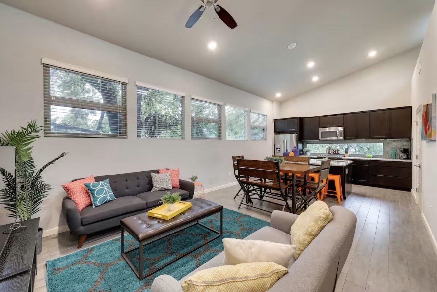 2709 E 2nd Street A , Austin, TX, 78702 | 3931799 | Realty Texas LLC