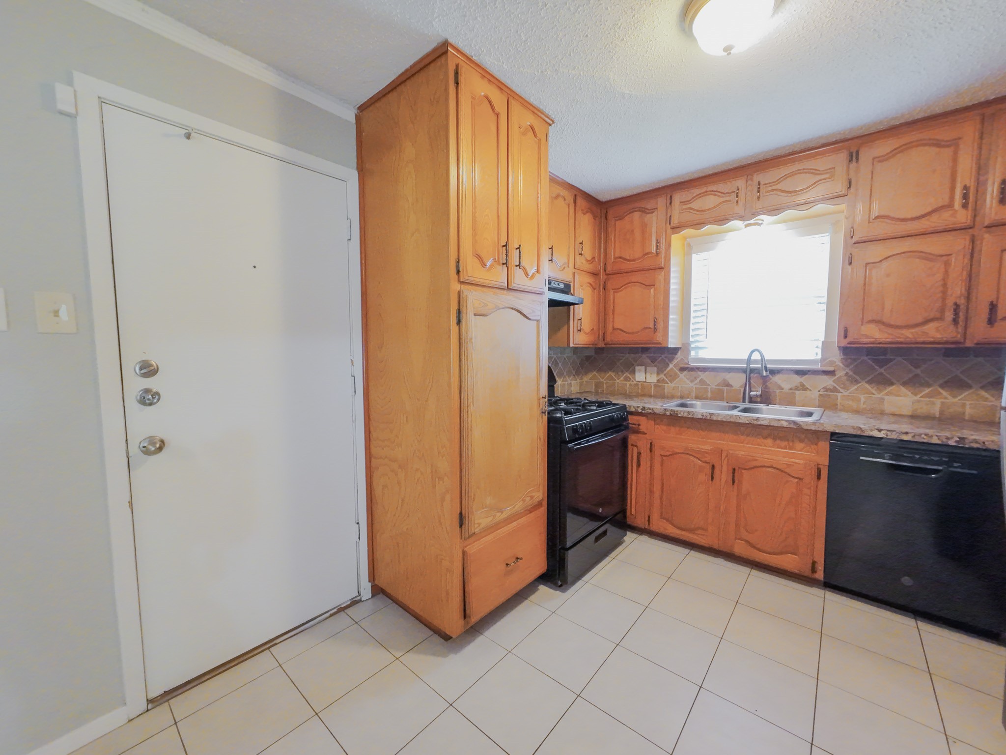 3704 Eastridge Drive , Haltom City, TX, 76117 | 20936672 | Realty Texas LLC