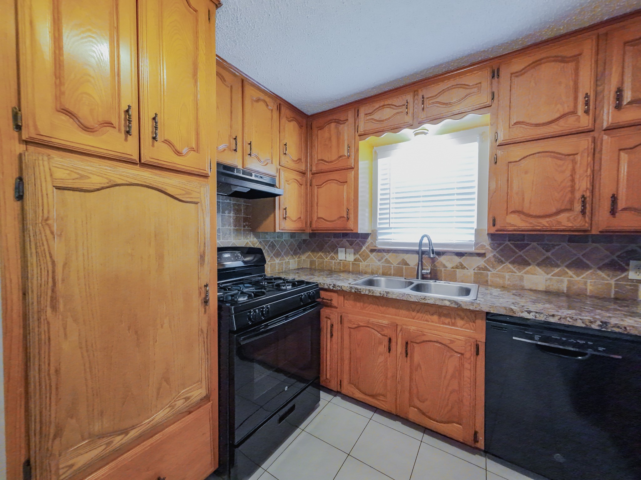 3704 Eastridge Drive , Haltom City, TX, 76117 | 20936672 | Realty Texas LLC