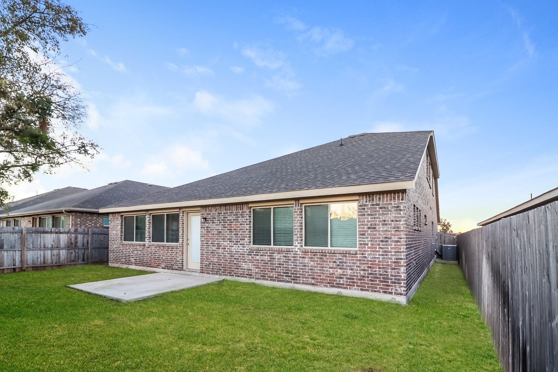 12009 Rustling Oaks Drive , Crowley, TX, 76036 | 20938077 | Realty Texas LLC