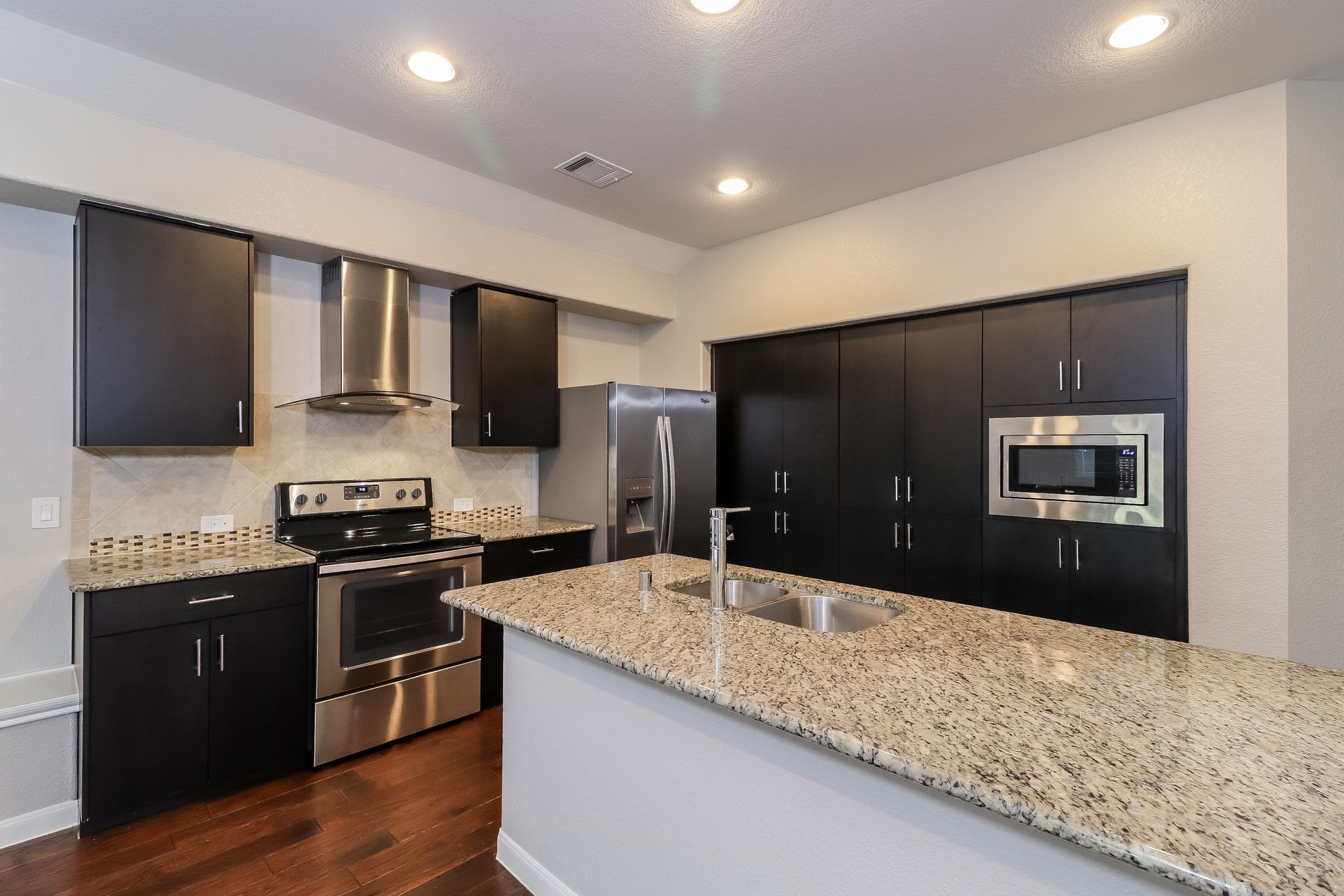 12009 Rustling Oaks Drive , Crowley, TX, 76036 | 20938077 | Realty Texas LLC