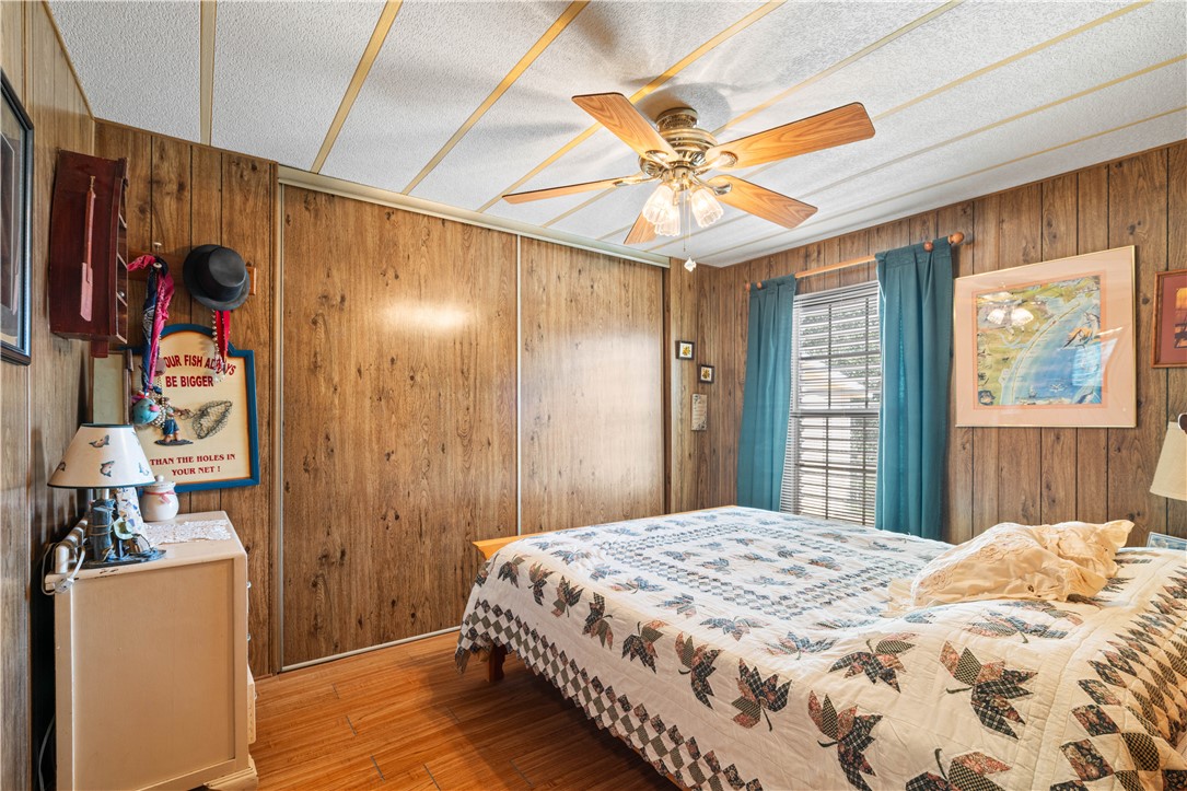 613 Sunset Drive , Rockport, TX, 78382 | 459074 | Realty Texas LLC