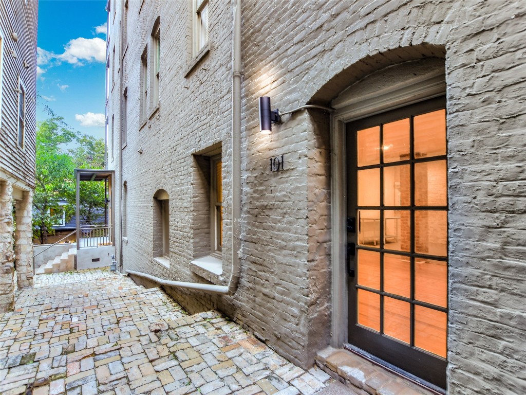 702 San Antonio Street 101, Austin, TX, 78701 | 8059815 | Realty Texas LLC