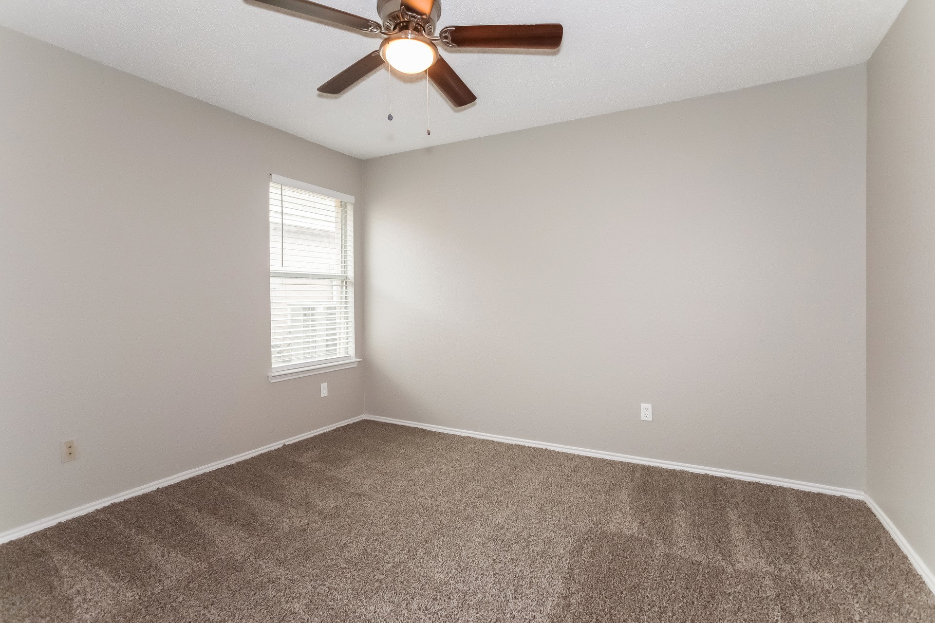 813 Dayspring Drive , Denton, TX, 76210 | 20938402 | Realty Texas LLC
