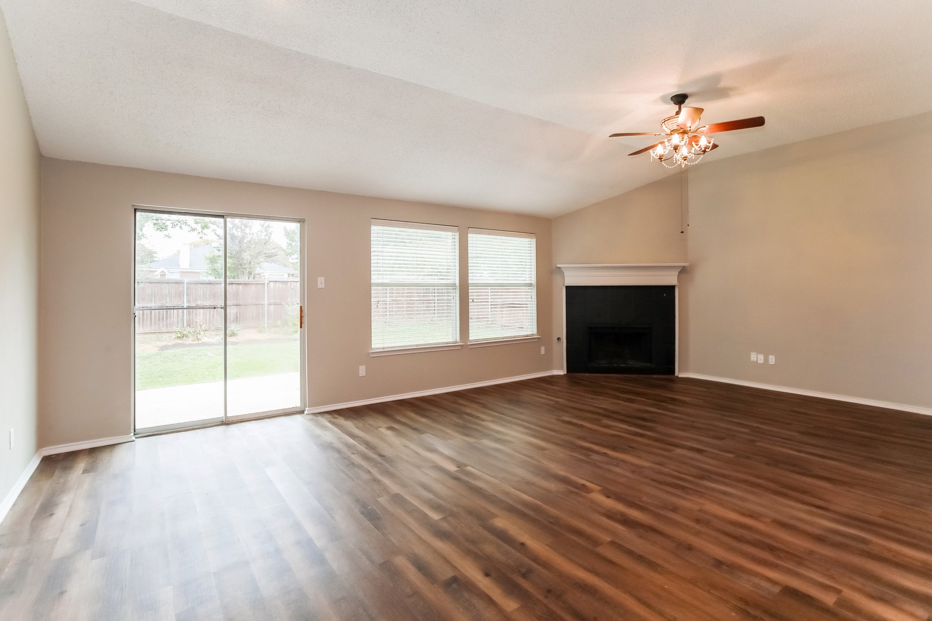 813 Dayspring Drive , Denton, TX, 76210 | 20938402 | Realty Texas LLC