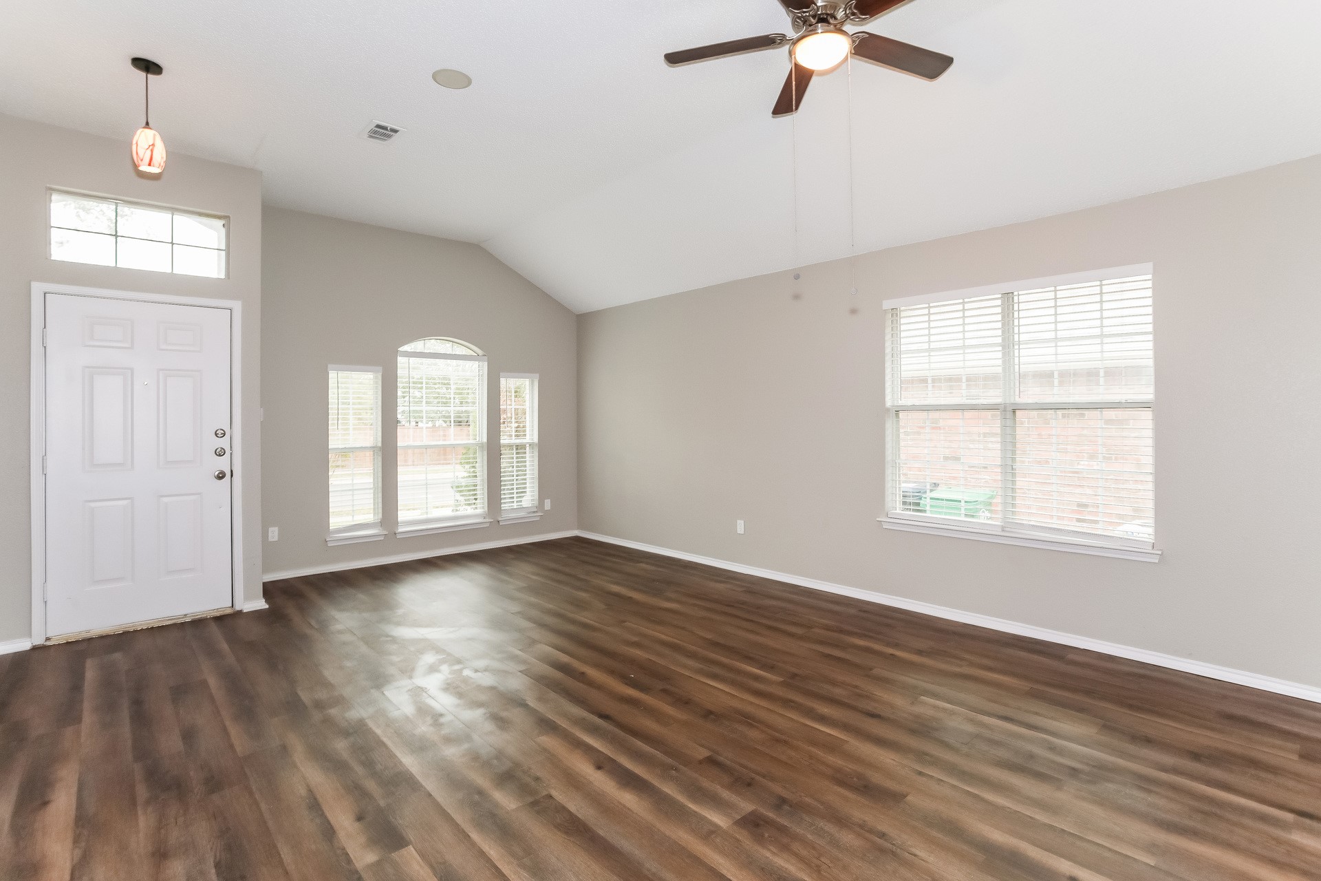 813 Dayspring Drive , Denton, TX, 76210 | 20938402 | Realty Texas LLC