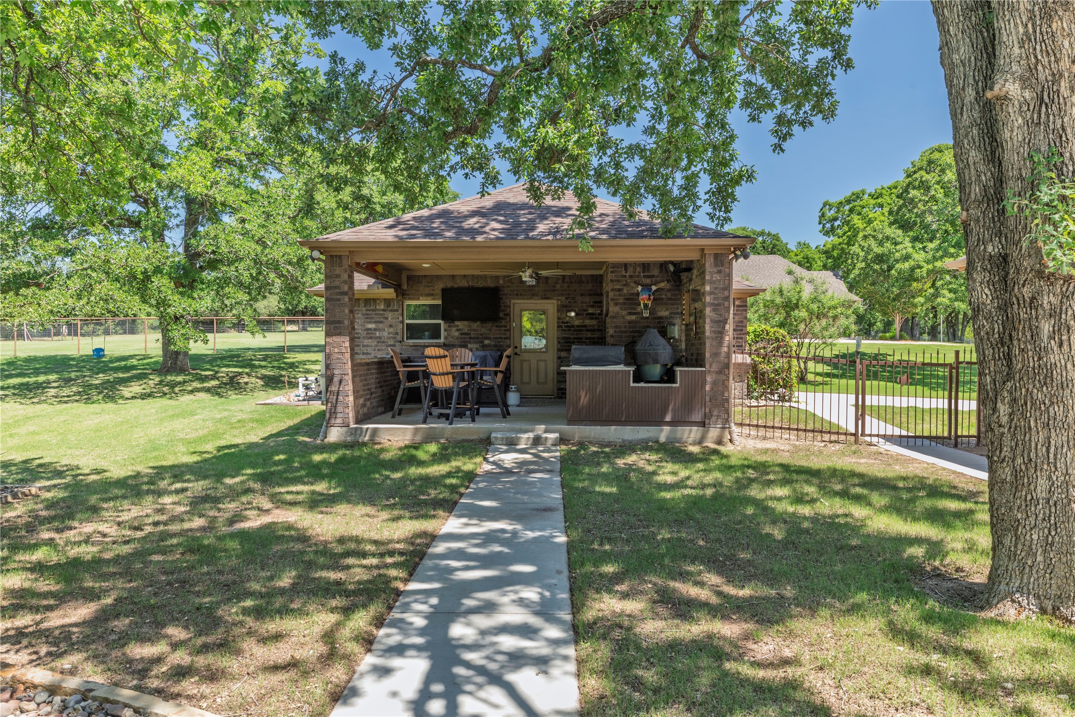 196 Ellis Creek Drive , Weatherford, TX, 76085 | 20937204 | Realty Texas LLC