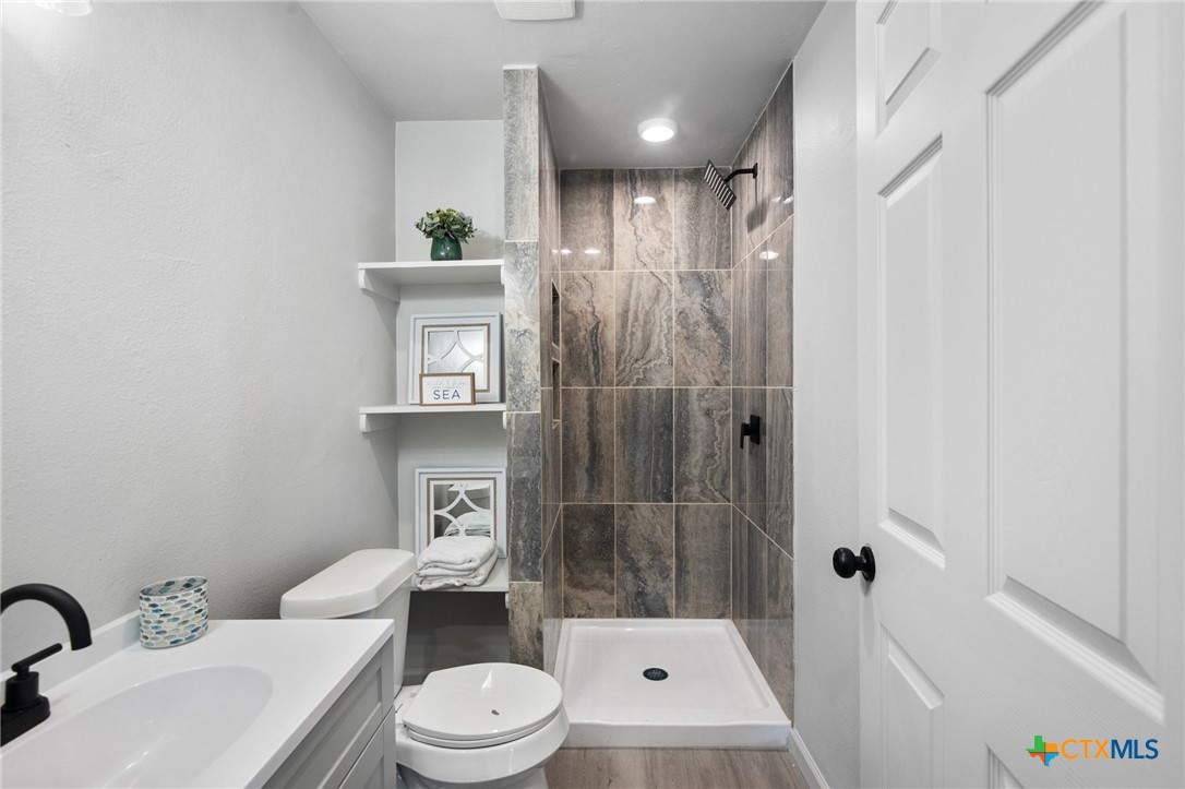 2603 Lone Tree Road , Victoria, TX, 77901 | 580112 | Realty Texas LLC