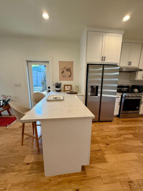806 Philco Drive 2 , Austin, TX, 78745 | 4423348 | Realty Texas LLC