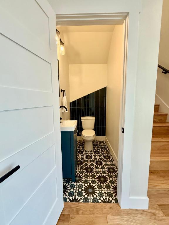 806 Philco Drive 2 , Austin, TX, 78745 | 4423348 | Realty Texas LLC