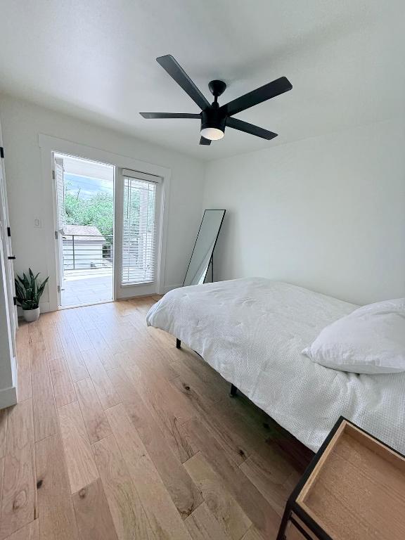 806 Philco Drive 2 , Austin, TX, 78745 | 4423348 | Realty Texas LLC