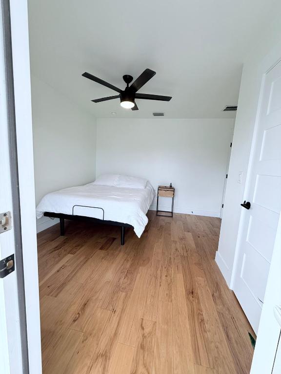 806 Philco Drive 2 , Austin, TX, 78745 | 4423348 | Realty Texas LLC
