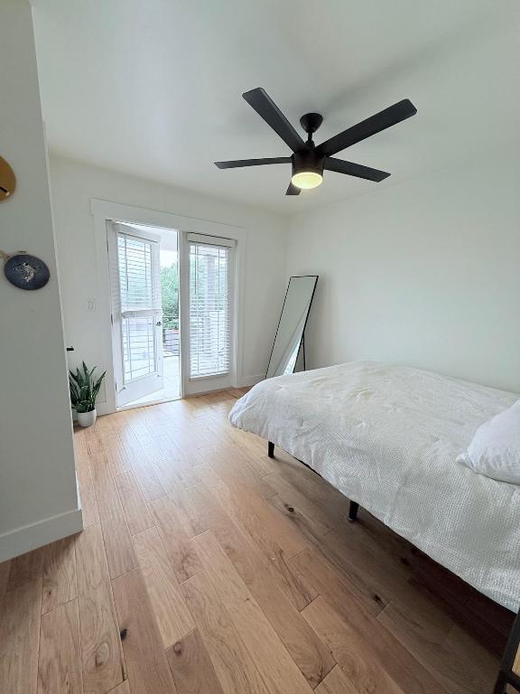 806 Philco Drive 2 , Austin, TX, 78745 | 4423348 | Realty Texas LLC