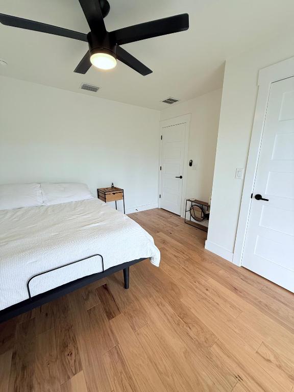 806 Philco Drive 2 , Austin, TX, 78745 | 4423348 | Realty Texas LLC