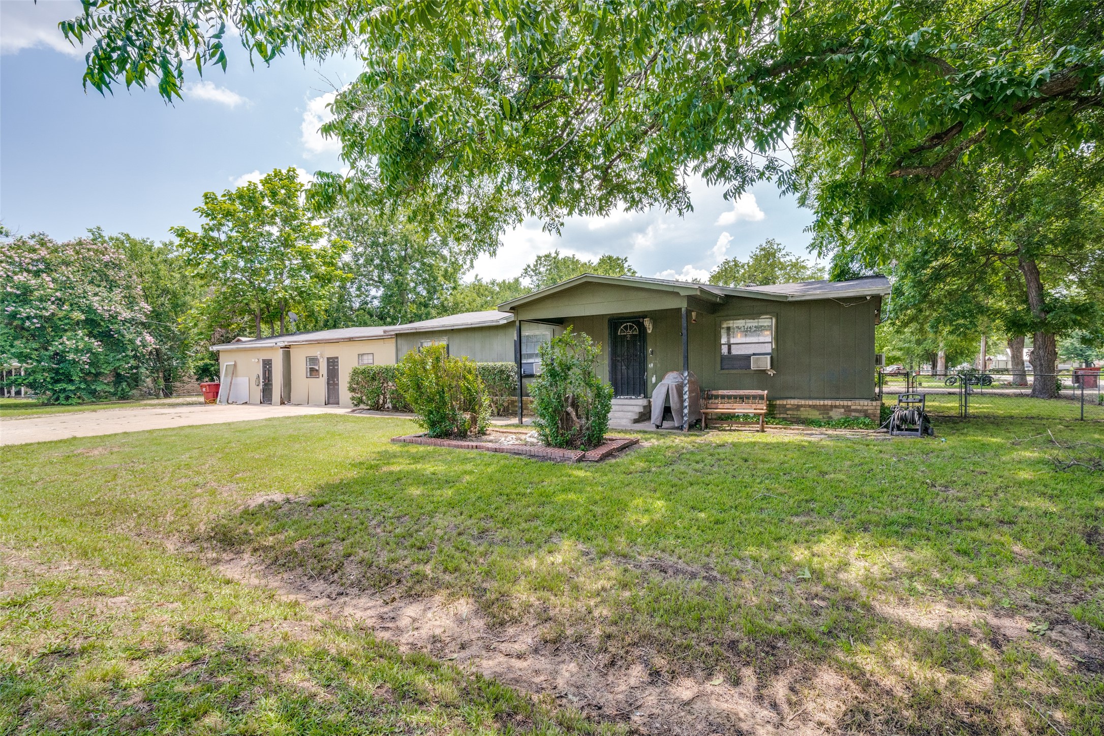 201 E 2nd Street, Quinlan, TX, 75474 | 20937782 | Realty Texas LLC