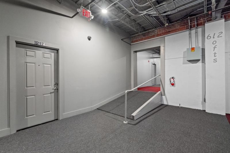 612 W Texas Avenue 201 , Baytown, TX, 77520 | 48692111 | Realty Texas LLC