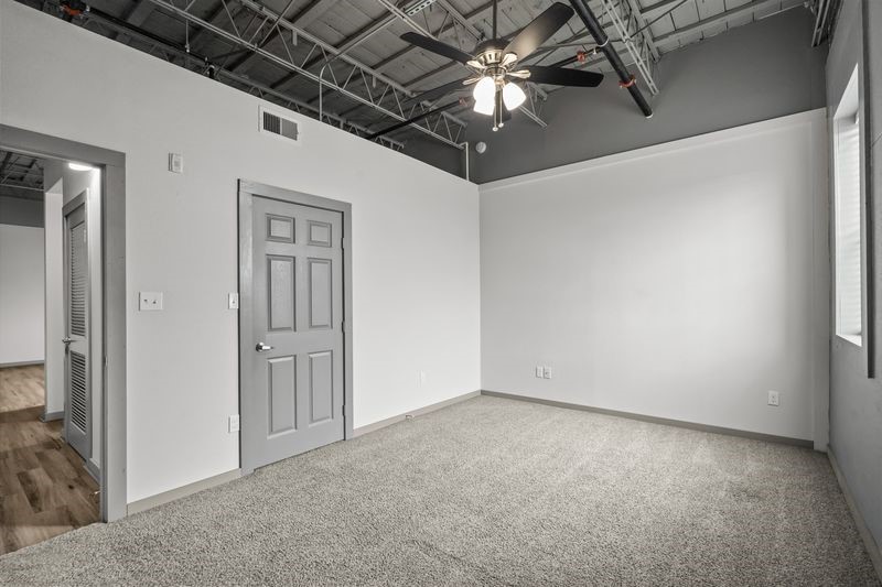 612 W Texas Avenue 201 , Baytown, TX, 77520 | 48692111 | Realty Texas LLC