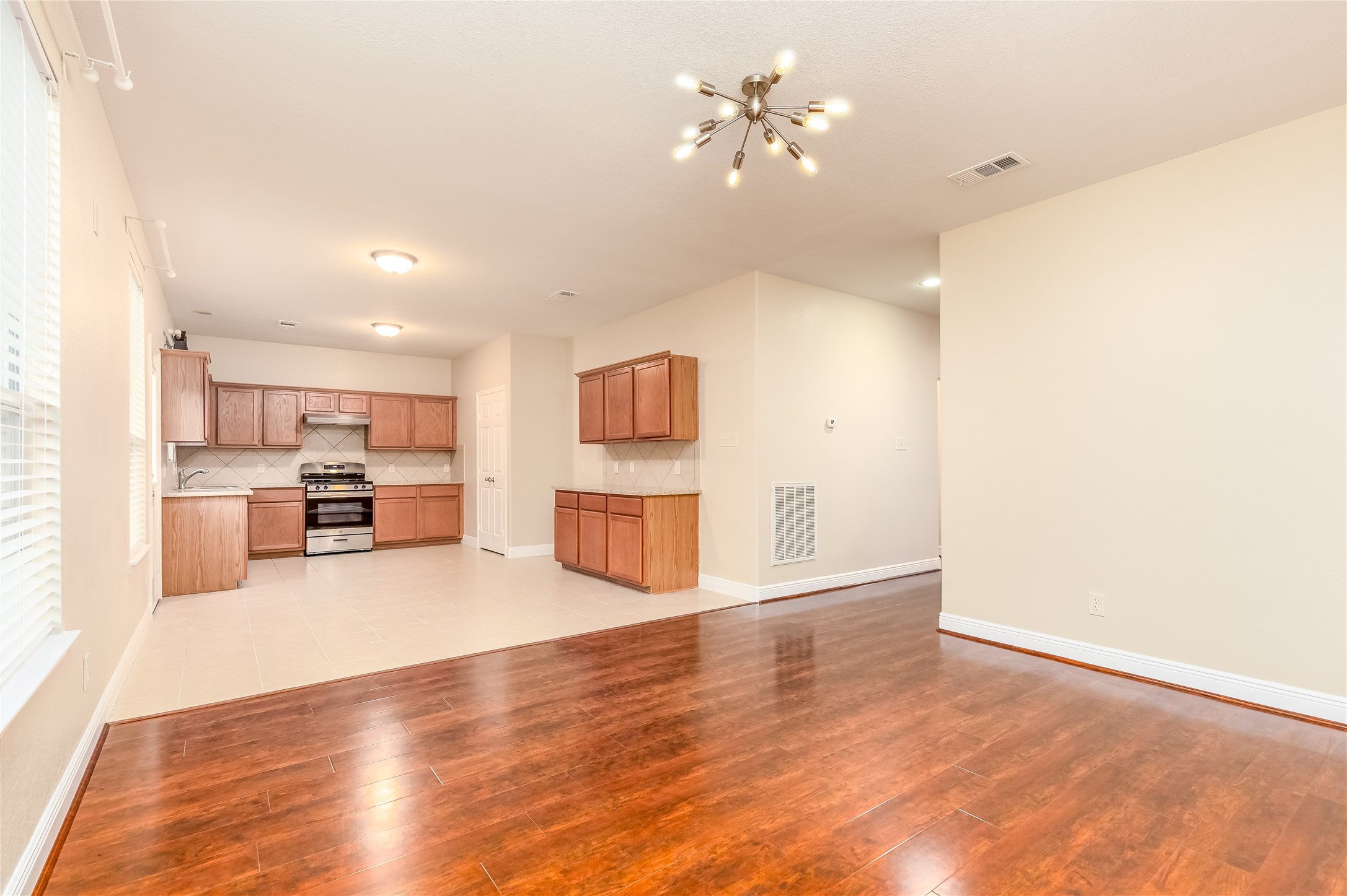 9726 Angleside Lane , Sugar Land, TX, 77498 | 78572434 | Realty Texas LLC