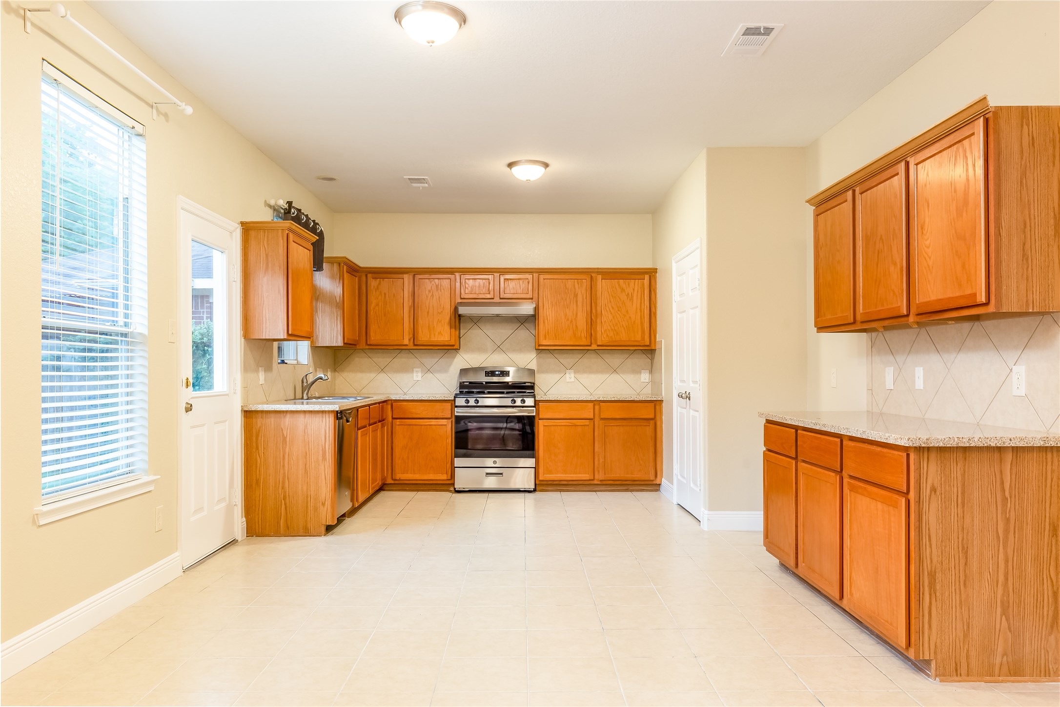 9726 Angleside Lane , Sugar Land, TX, 77498 | 78572434 | Realty Texas LLC