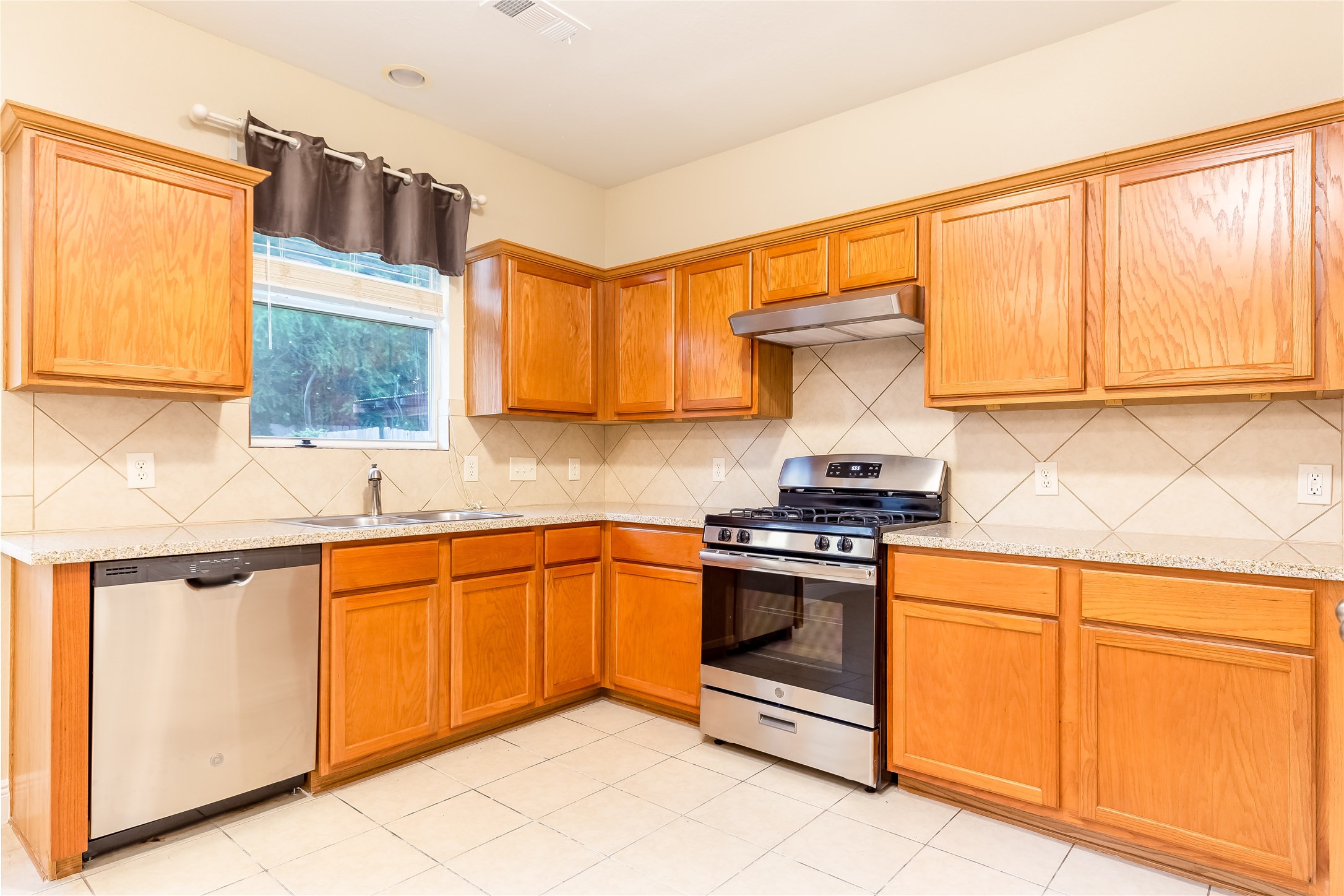 9726 Angleside Lane , Sugar Land, TX, 77498 | 78572434 | Realty Texas LLC