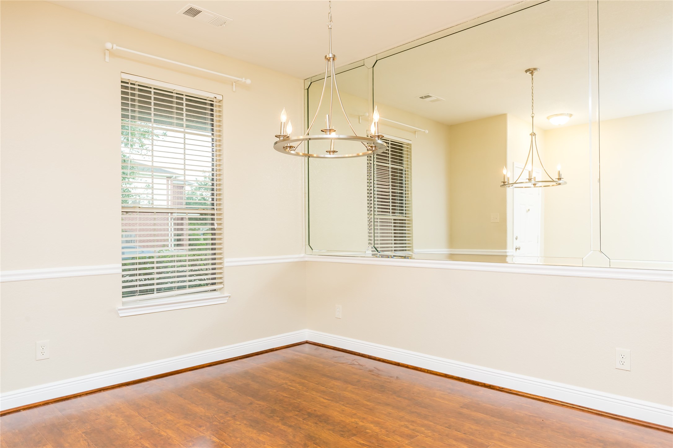 9726 Angleside Lane , Sugar Land, TX, 77498 | 78572434 | Realty Texas LLC