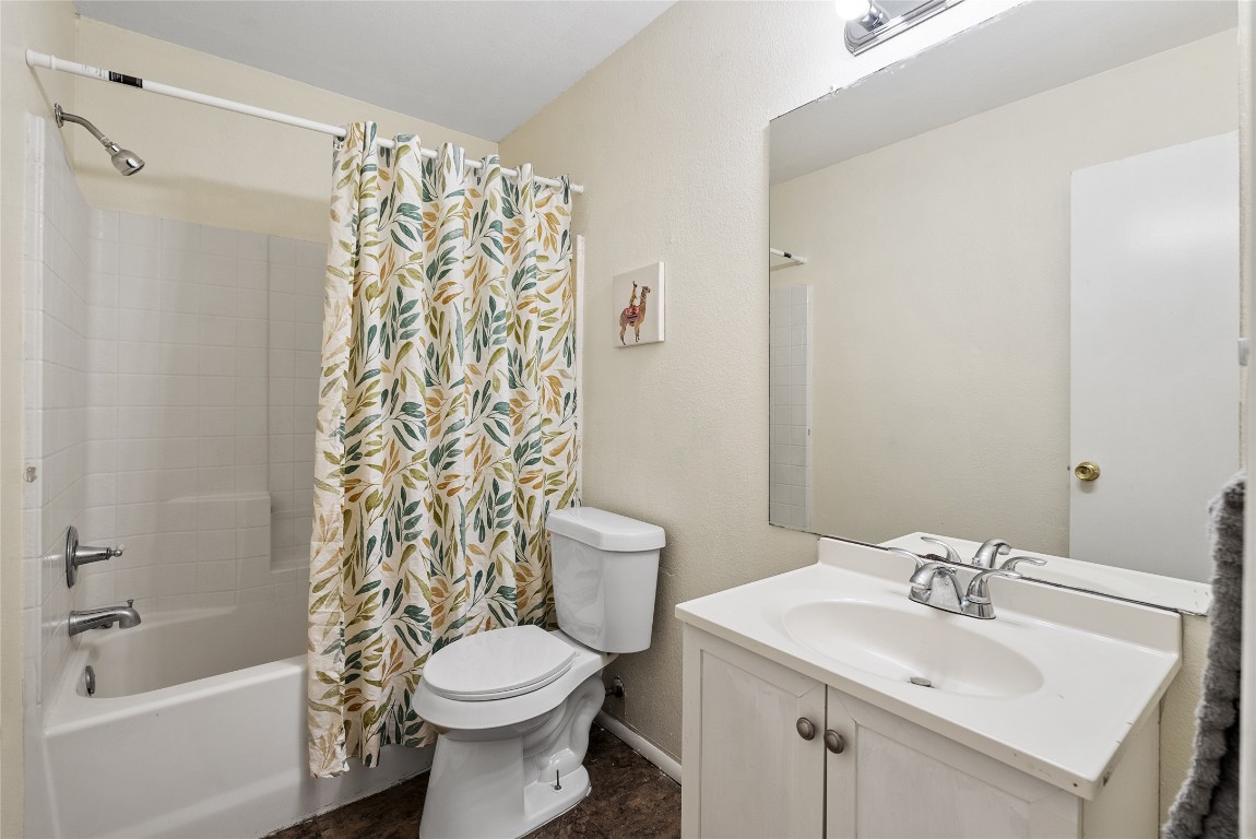 140 Shenandoah Trail , Elgin, TX, 78621 | 2429319 | Realty Texas LLC