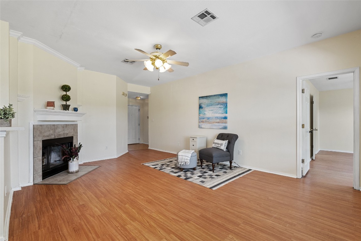 140 Shenandoah Trail , Elgin, TX, 78621 | 2429319 | Realty Texas LLC